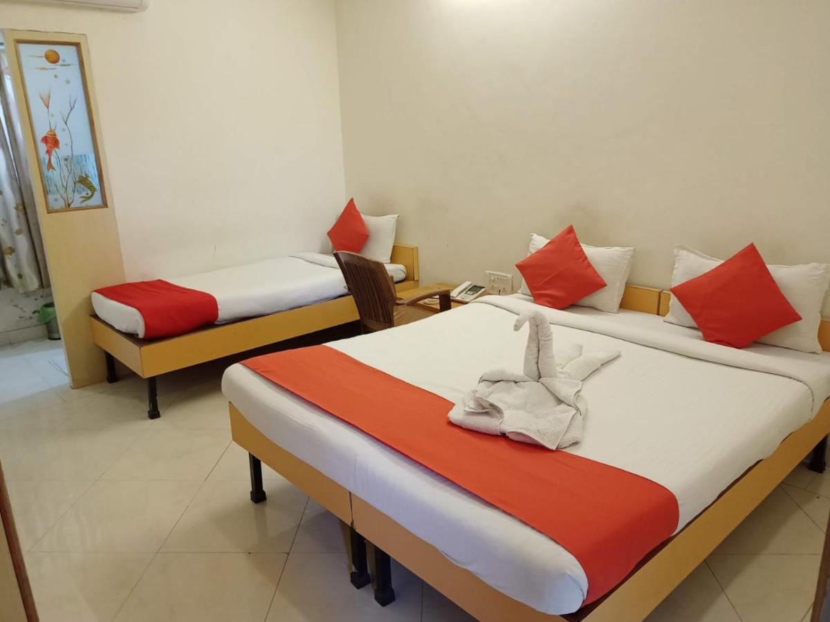 Hotel Kalasai Ширди Экстерьер фото