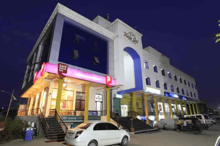 Hotel Kalasai Ширди Экстерьер фото